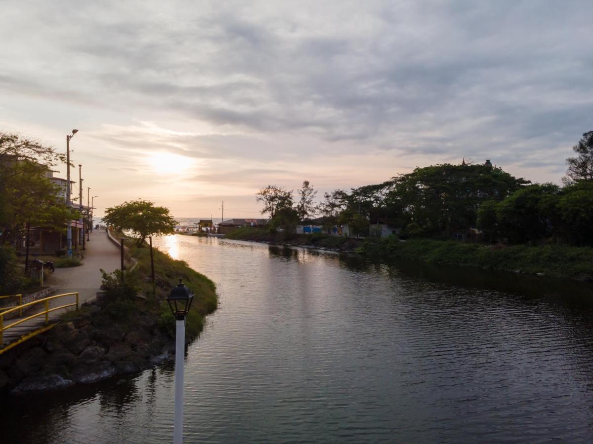 Hotel Sol Y Playa Montañita エクステリア 写真