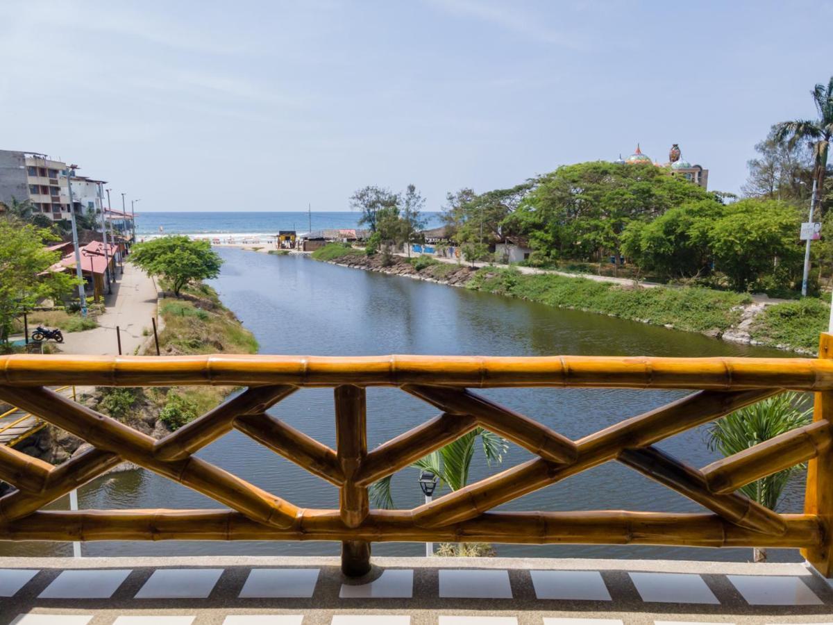 Hotel Sol Y Playa Montañita エクステリア 写真