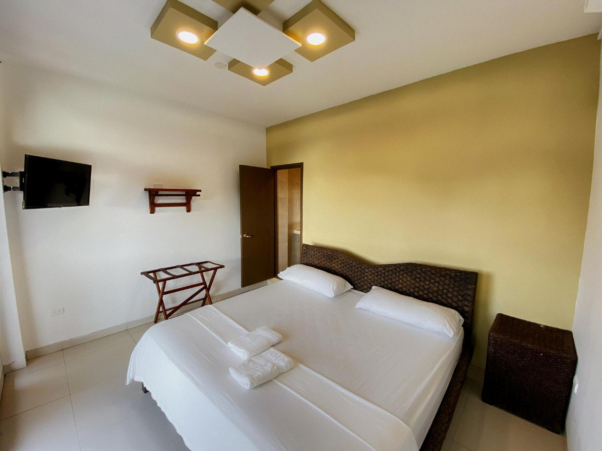 Hotel Sol Y Playa Montañita エクステリア 写真