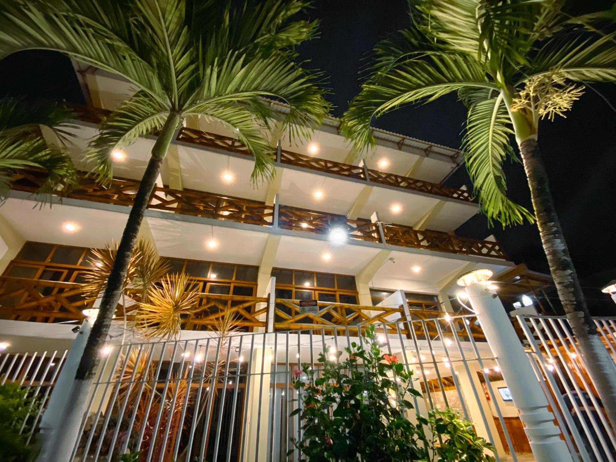 Hotel Sol Y Playa Montañita エクステリア 写真