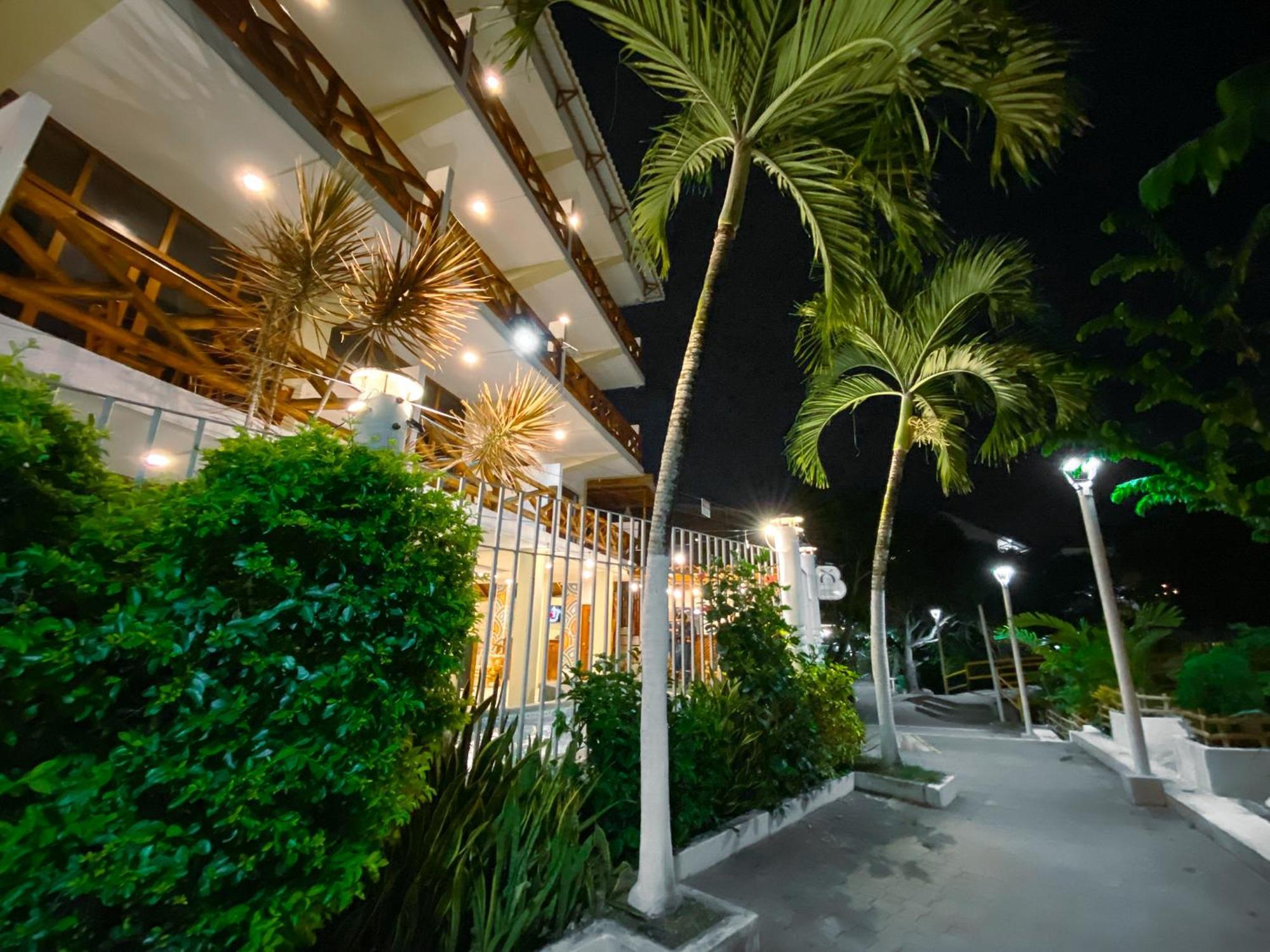 Hotel Sol Y Playa Montañita エクステリア 写真